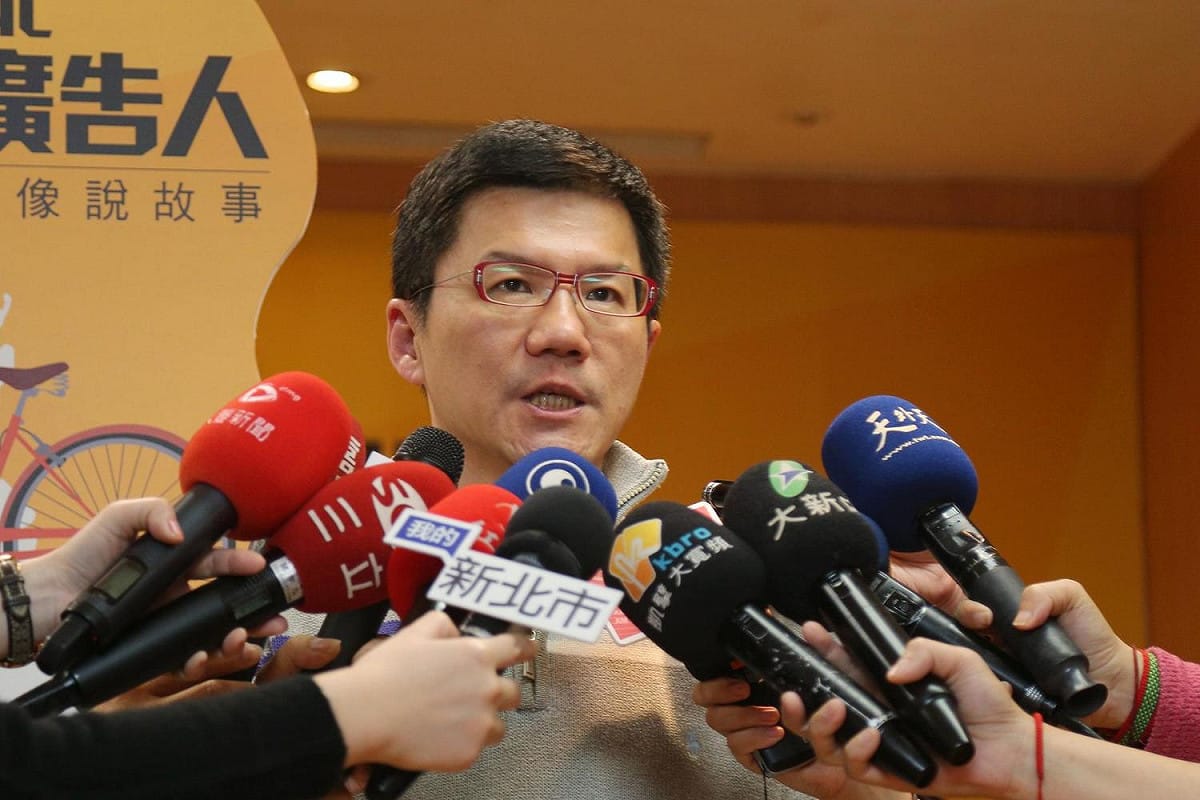 張其強指出，蘇貞昌在台北縣長任內，受理都更案件僅12件，完工的只有1件！回嗆蘇「嫌別人慢？為什麼你任內都不做！」 圖：新頭殼資料照