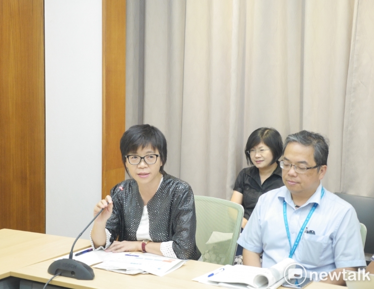 衛福部護理及健康照護司長蔡淑鳳強調，因駐地醫療專機的便利性，時間可以減少一倍，救援將從離島地區做起。 圖：聶良恩／攝