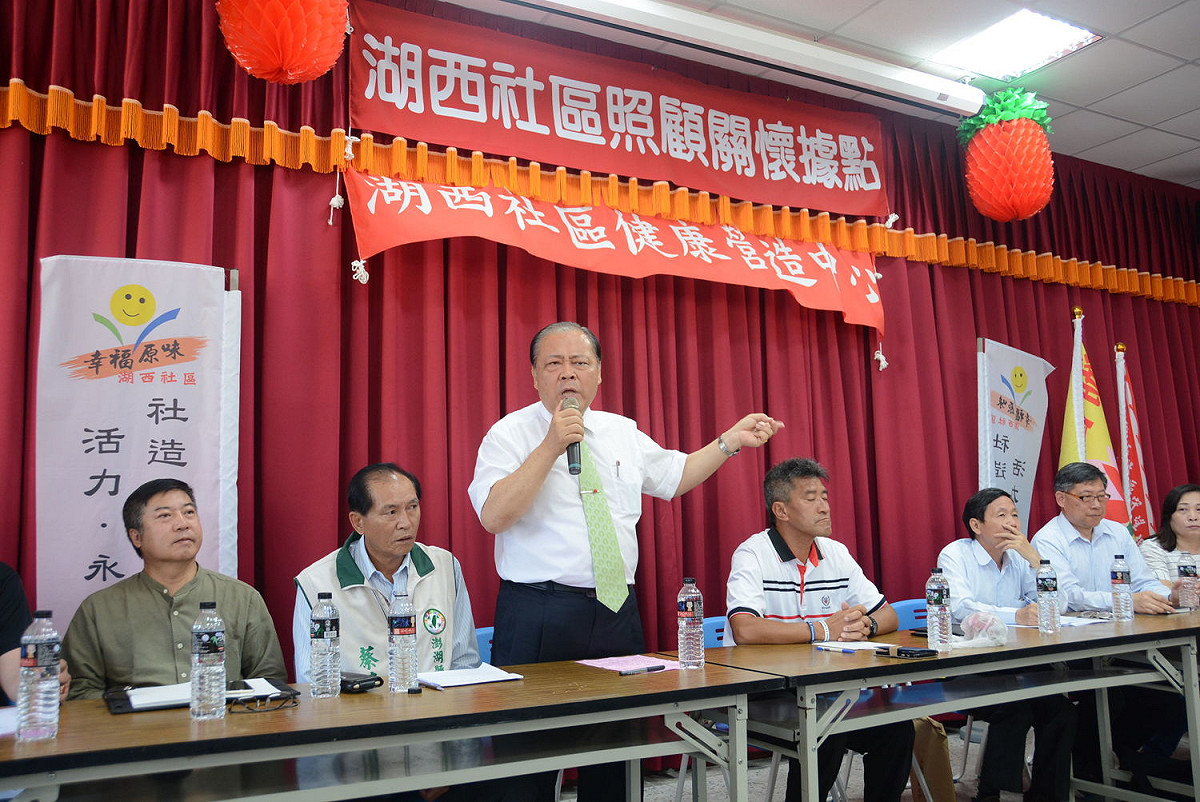 中油漏油事件，澎湖縣長陳光復要求補償2年健保費用。 圖：新頭殼資料照片