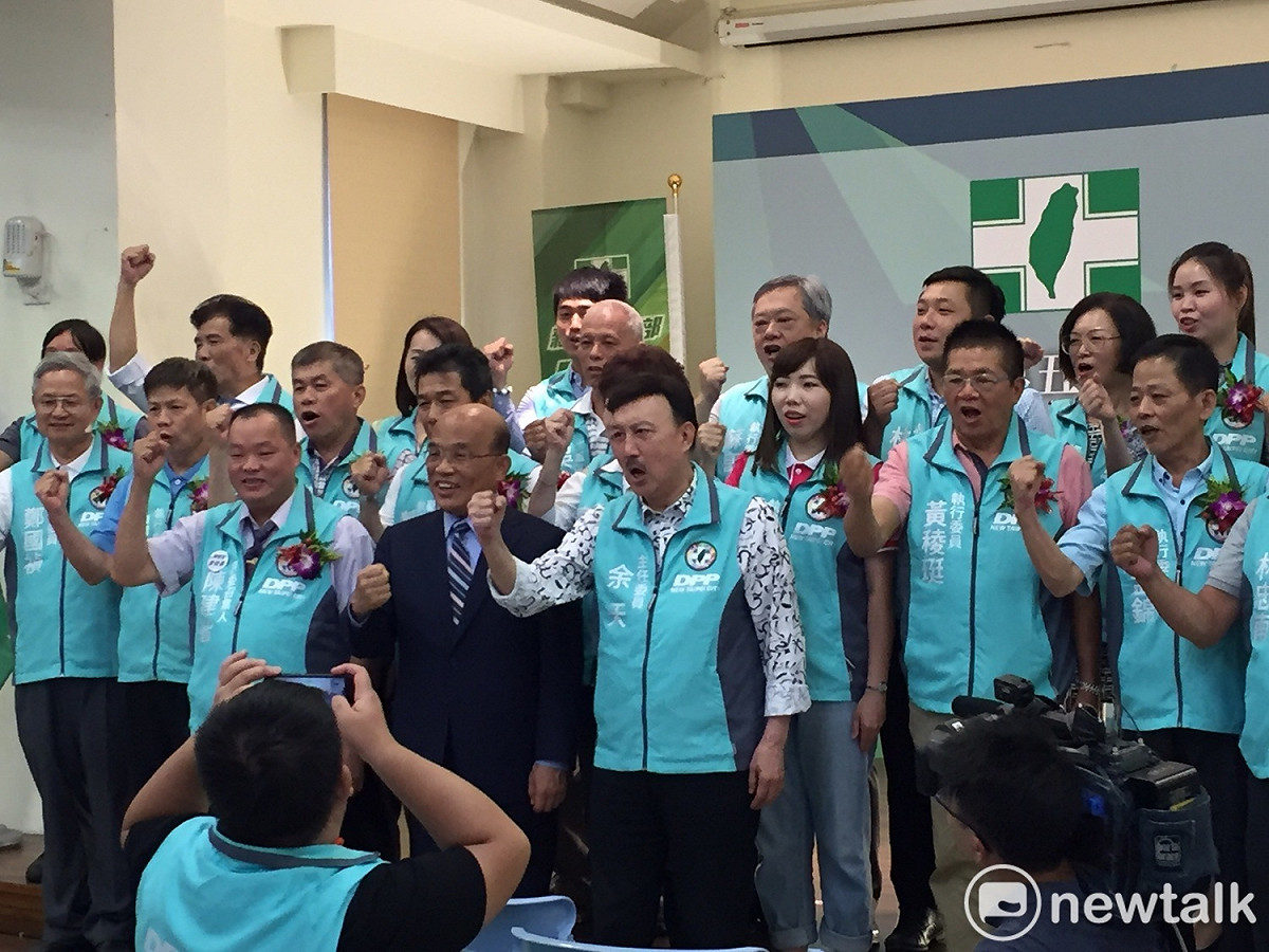 蘇貞昌說他一定會跟大家一起努力，「市長勝選、議員過半、里長最多數」，讓新北市能夠成功政黨輪替！  圖:林昀真/攝