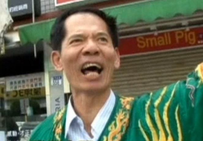 「抗議天王」柯賜海因病導致身體衰弱，現在的他表示要花心力在家庭及兒子身上，不再繼續當抗議天王。 圖：翻攝自youtube