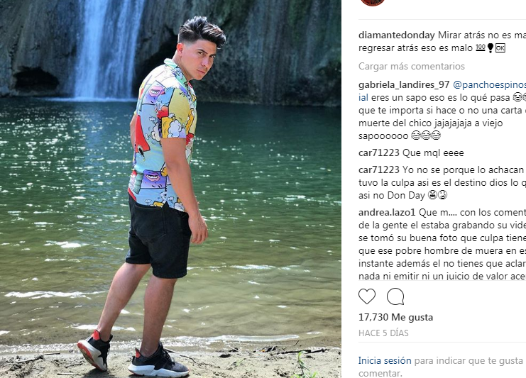 厄瓜多知名歌手Don Days在Laguna Salto de Oro瀑布前拍攝MV，沒想到拍下遊客死亡瞬間。 圖：翻攝Don Days IG
