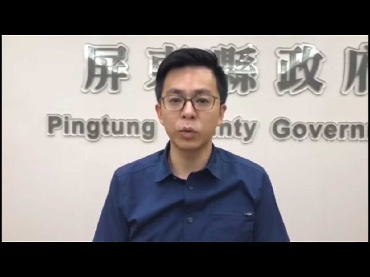 針對公勇路拓寬案，屏東縣政府發言人、觀傳局長黃建嘉表示，該澄清、該說明、該解釋都一再做了。沒有強拆、沒有偷拆、沒有黑道、沒有變商業用地、沒有變住宅用地、更沒有拿錢，只有希望讓用路人，可以有更安全的道路。 圖：翻攝自Youtube