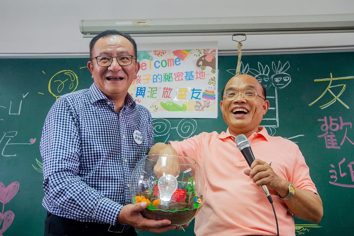 高志鵬強調自己會一直力挺「站在蘇院長後面」，直到蘇貞昌當選新北市長那天晚上。 圖:蘇貞昌競選辦公室/提供