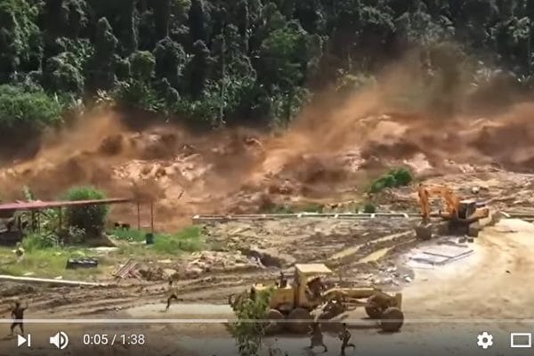 寮國一座興建中的水壩在23日晚間潰堤，蓄水一路傾瀉到下游，淹沒多個村莊，寮國阿速坡省官員今天表示，失蹤人數高達1126人。 圖 : 翻攝自網路
