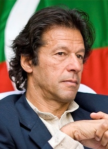 目前開票的結果，伊姆蘭．汗(Imran Khan) 所屬的「正義運動黨」雖還沒能獲得過半席位，但要組成聯合內閣並不困難。  圖：Jawad Zakariya拍攝　CC BY-SA 3.0