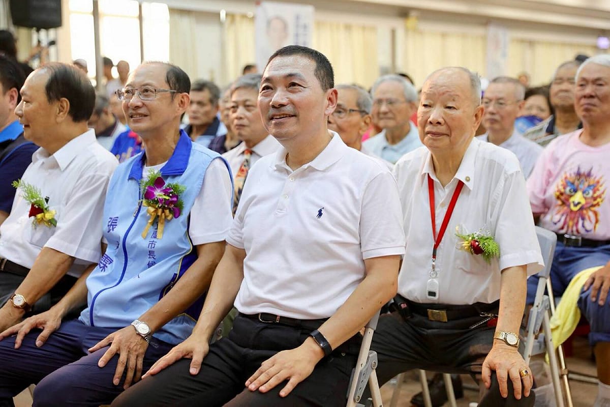 國民黨新北市長候選人侯友宜致詞懇請宜蘭鄉親一起反對興建深澳燃煤電廠。 圖 : 侯友宜競選辦公室/提供