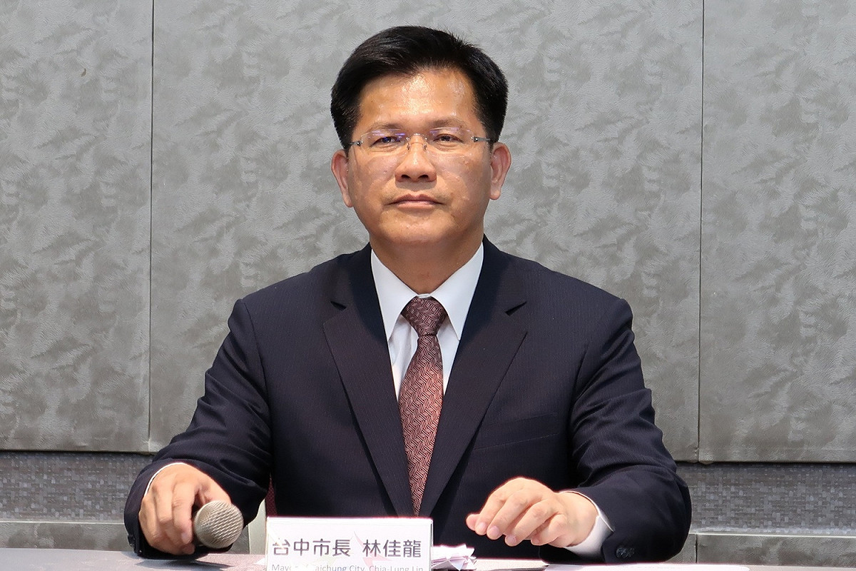 台中市長林佳龍30日舉行國際記者會。 圖：資料照片