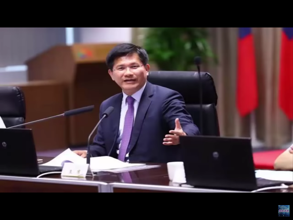 臺中市主辦東亞青運會被迫取消，民調顯示群情反彈，市長林佳龍已經提出申復。 圖：翻攝自Youtube