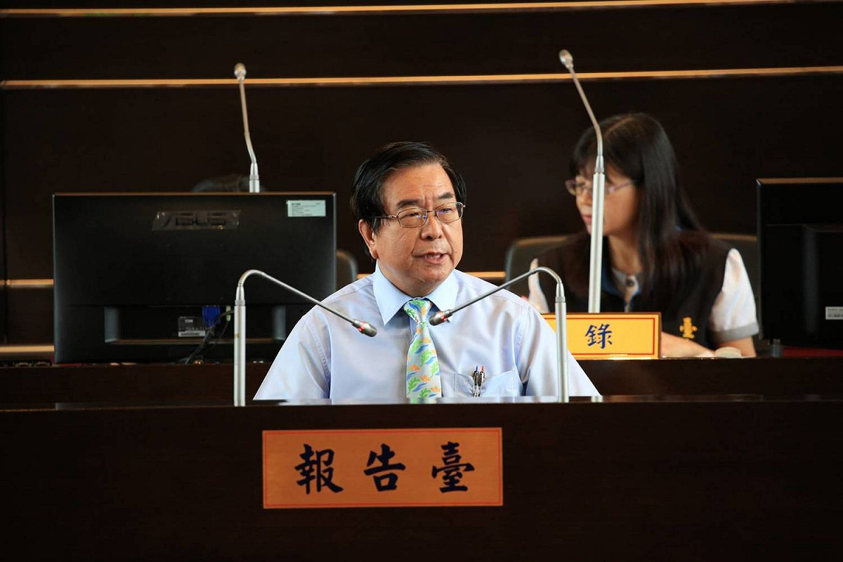 中市財政局長林顯傾說明目前台中市財政樂觀穩健。 圖 : 台中市政府/提供