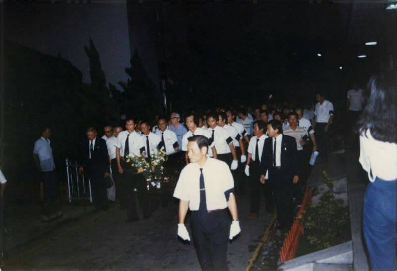 郭雨新遺體返台，宜蘭同志桃園機場迎靈。 圖 : 張文隆/提供