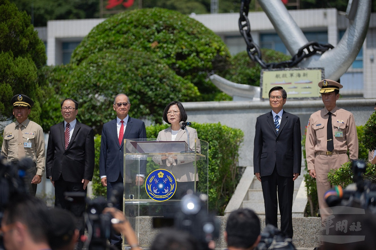 蔡英文總統6日主持海軍司令部精神講話。 圖：軍聞社提供/陳建興攝