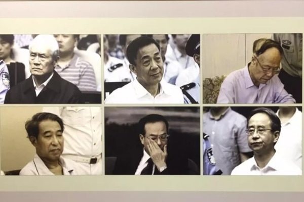 去（2017）年十九大和北戴河會議前夕，又有政變傳聞紛紛。特別是中共第六代接班梯隊熱門人選之一，被視為「儲君」的十八屆政治局委員、重慶市委書記孫政才（下排中）落馬，震驚中外。加上前幾年陸續被判刑入獄的薄熙來（上排中）、周永康（上排左）、徐才厚（下排左）、令計劃（下排右）、郭伯雄（上排右）等人，所謂的江派人馬「政變六虎」至此悉數就擒。
 圖：翻攝自網路