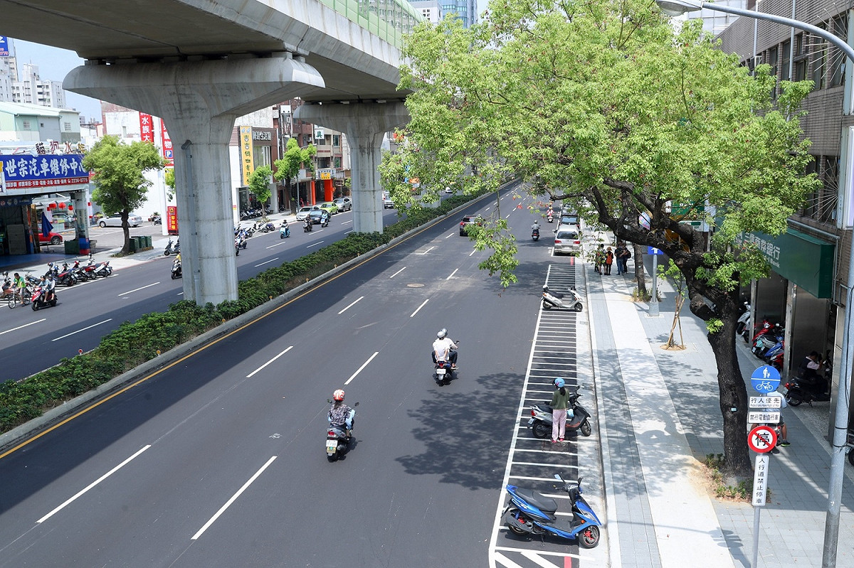中市府指出，文心路路平可於八月底前完成。 圖 : 台中市政府/提供