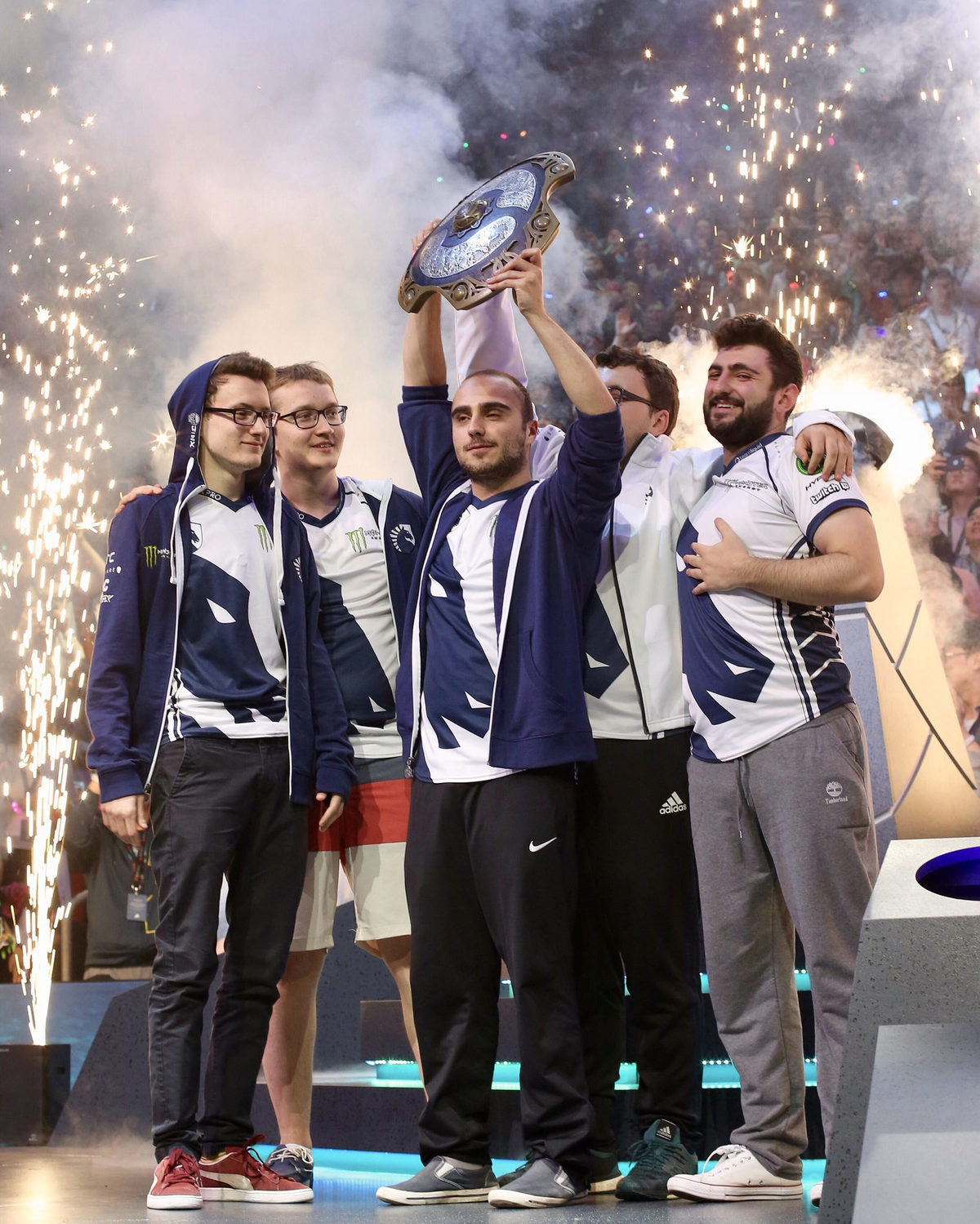 去年冠軍Team Liquid拿下1千萬美元獎金。 圖：Dota 2 The International flickr