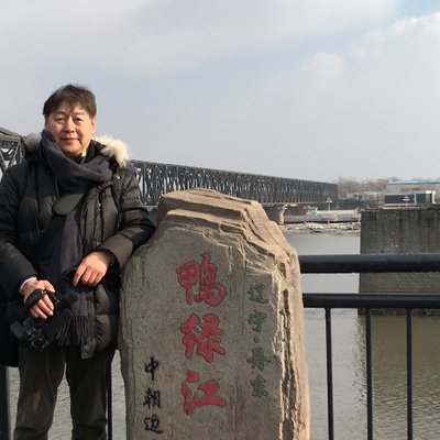 美國之音（VOA）記者葉兵及助理艾倫於昨(13)日在訪問退休教授孫文廣時，被當局人士強行帶走。 圖：翻攝自葉兵Twitter