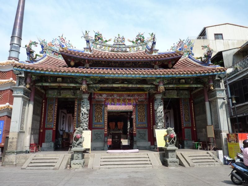 大天后宮，舊稱東寧天妃宮，位於臺灣臺南市中西區，爲主祀媽祖的廟宇，此外也是中華民國國定古蹟。 圖：翻攝自維基百科
