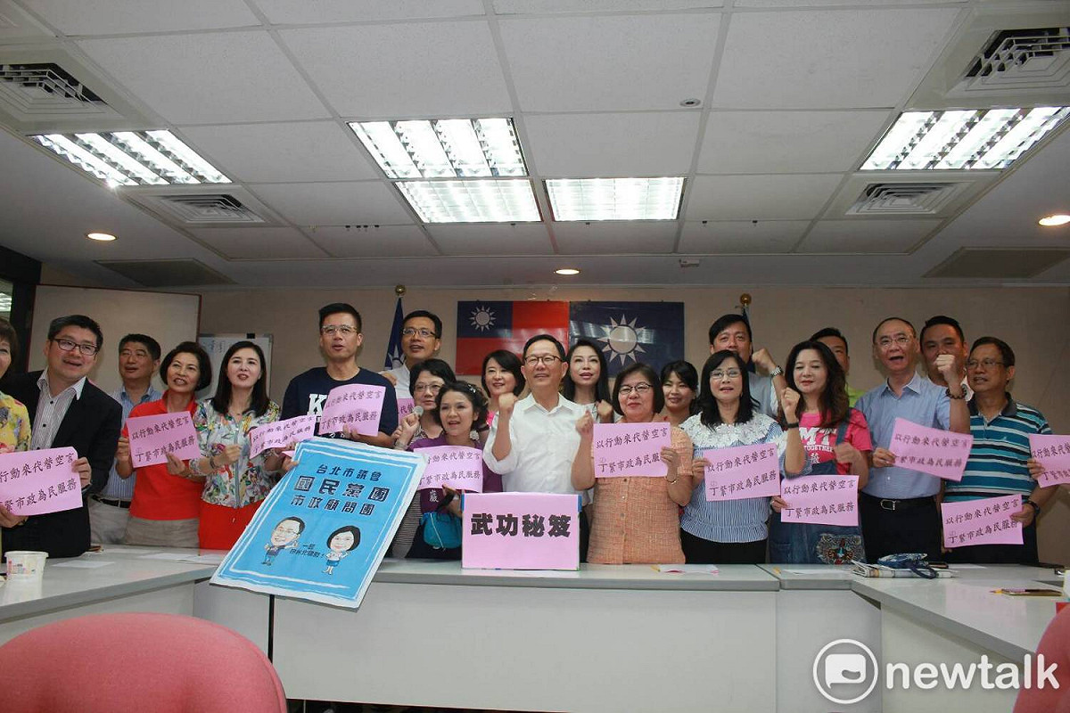 國民黨台北市長丁守中今日赴國民黨台北市議會黨團請益。 圖：周煊惠 / 攝