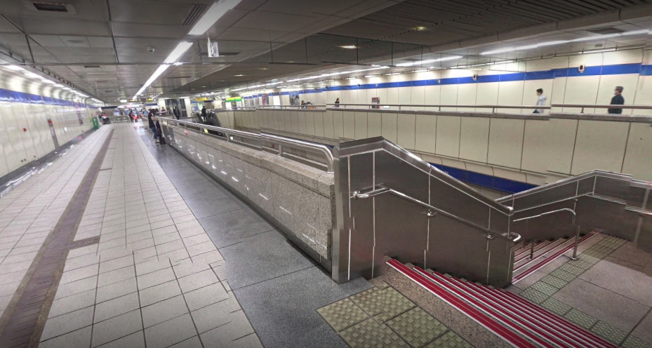 台北捷運今下午傳出有名男子持刀搭車。 圖：翻攝Google地圖