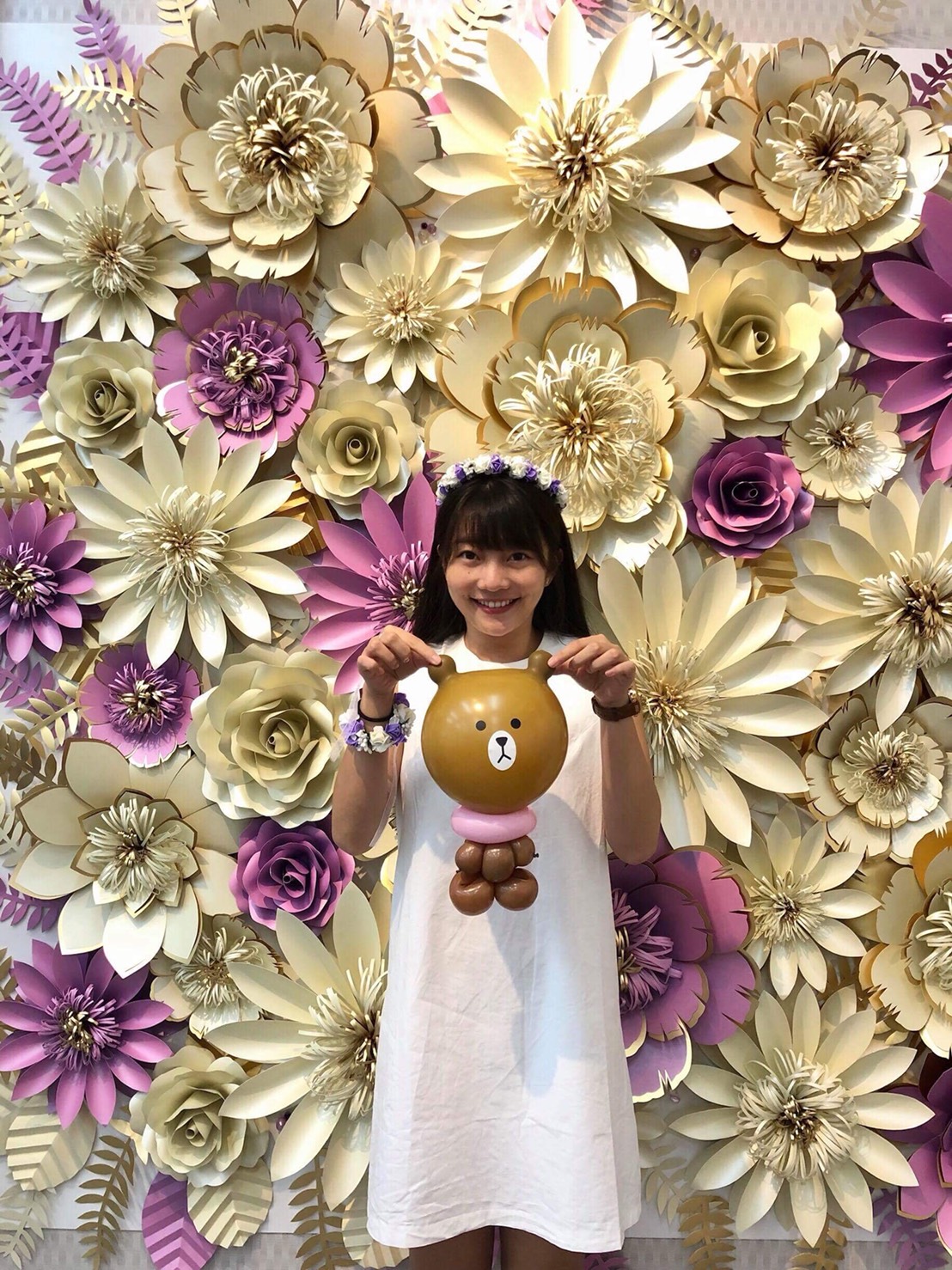 林永鴻競選總部的立委花牆，是他與妹妹們親手拚貼而成。 圖：林瓊芳提供