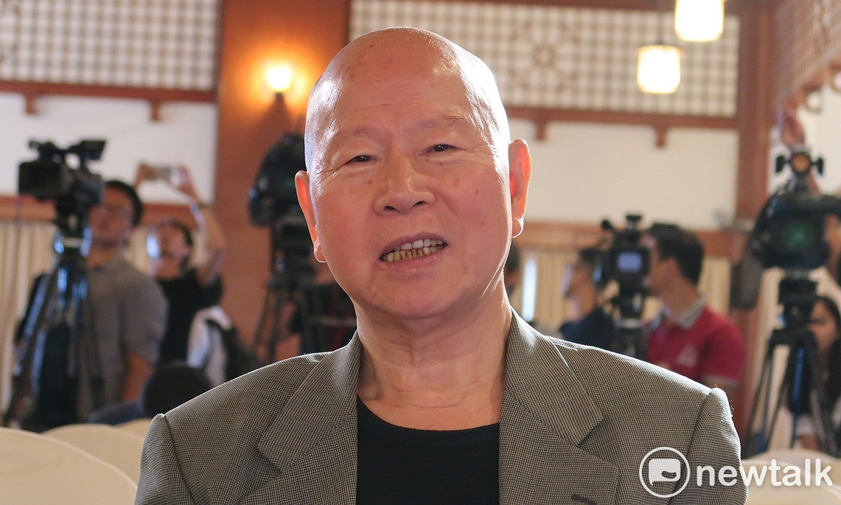 前民進黨主席許信良15日推崇黃信介對台灣民主的貢獻。 圖：林朝億/攝