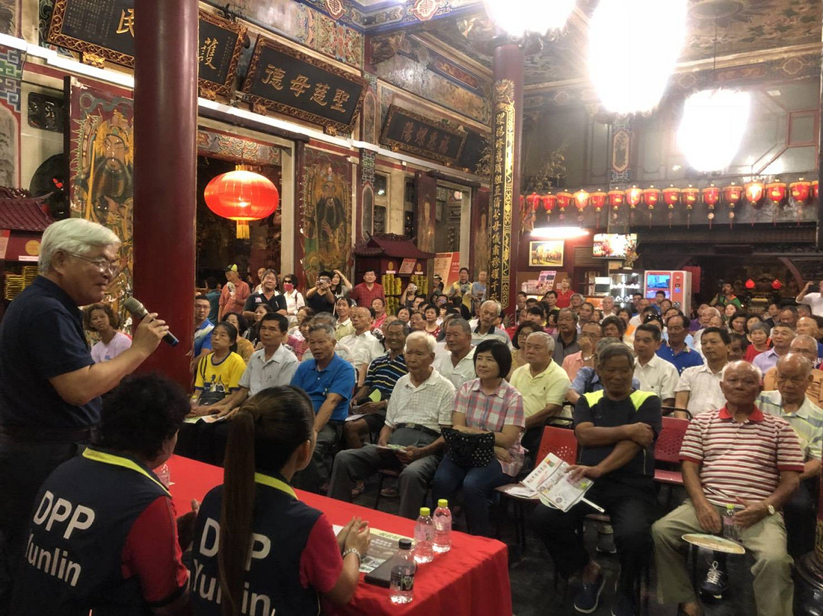 雲林縣長李進勇舉辦座談會，與鄉親直接面對面博感情。 圖 : 李進勇競選辦公室/提供