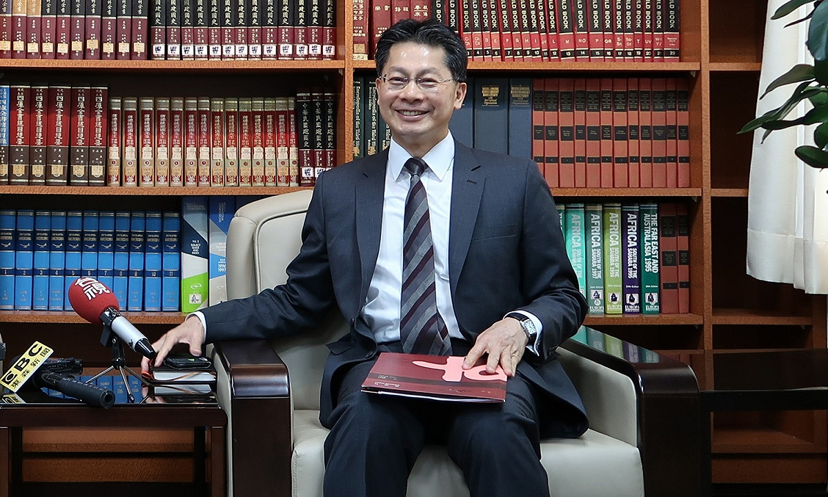 外交部發言人李憲章今(20)日表示，台灣將出席APEC年會，巴紐依據APEC慣例，邀請台灣出席APEC領袖會議。 圖：新頭殼資料照片