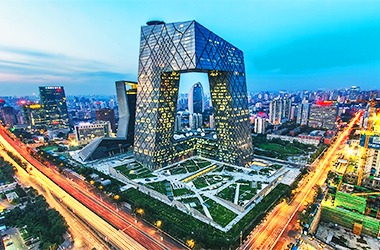 中國近年嚴打房市，房屋買賣遭嚴格調控，如今卻造成房租被炒作狂漲，已嚴重威脅年輕人與中低階層在城市的居住權。 圖 : 翻攝自ww1.ctshk.com