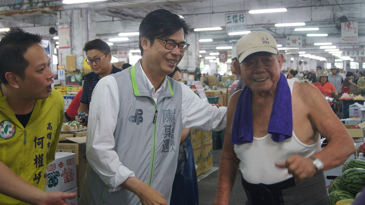 陳其邁強調，只有深入民間，才能感受到市民的困難和要求。 圖：陳其邁競選總部/提供