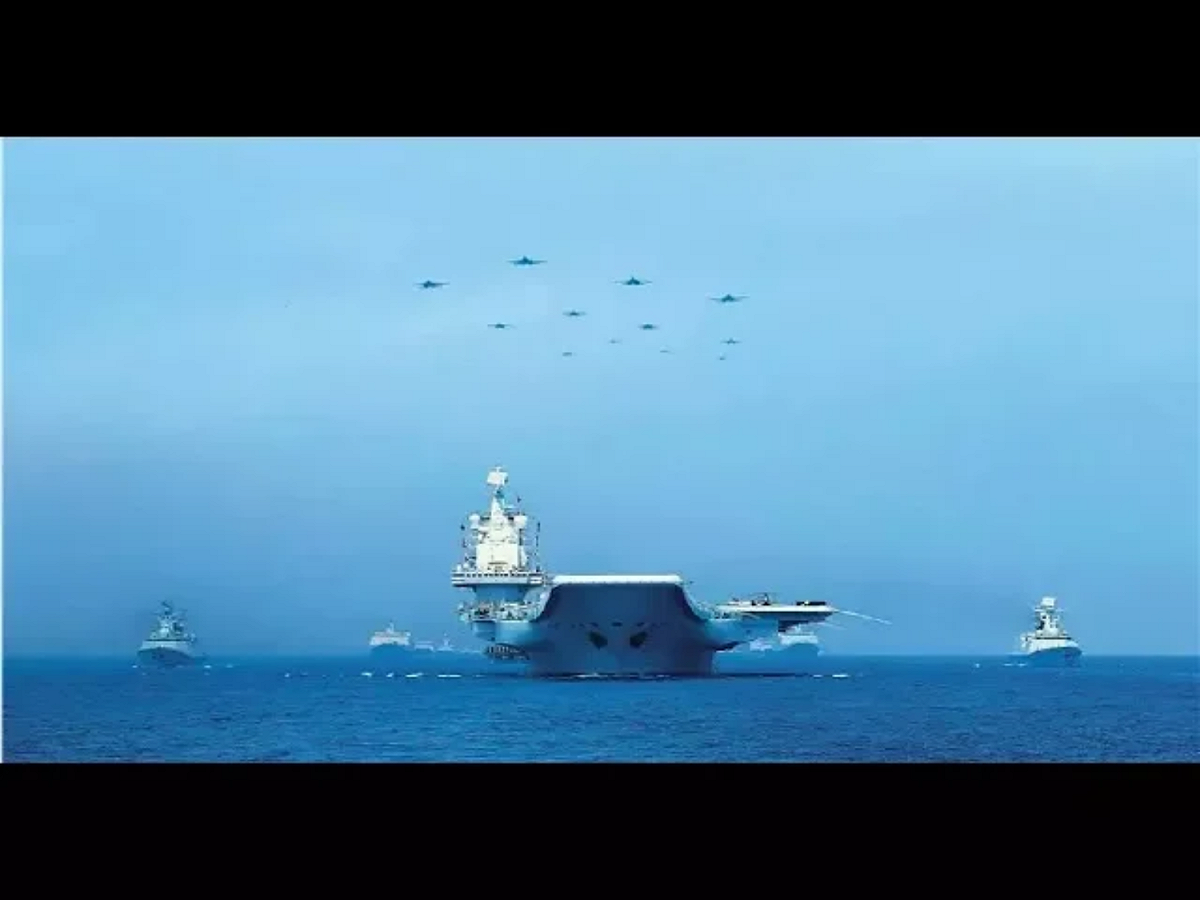 對於解放軍上述最新的兩個軍演訊息，我國防部應也有所掌握，將進行必要的監控。媒體無需跟著起舞又自己嚇自己甚至刻意炒作新聞，國人同樣也不必感到驚慌，保持適度的關心和憂患意識即可。 圖：Youtube