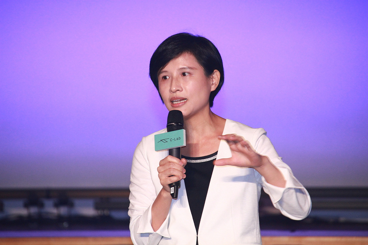 文化部長鄭麗君回應促進轉型正義委員會的建議，表示會在年底提出中正紀念堂轉型的結果報告。 圖：文化部/提供