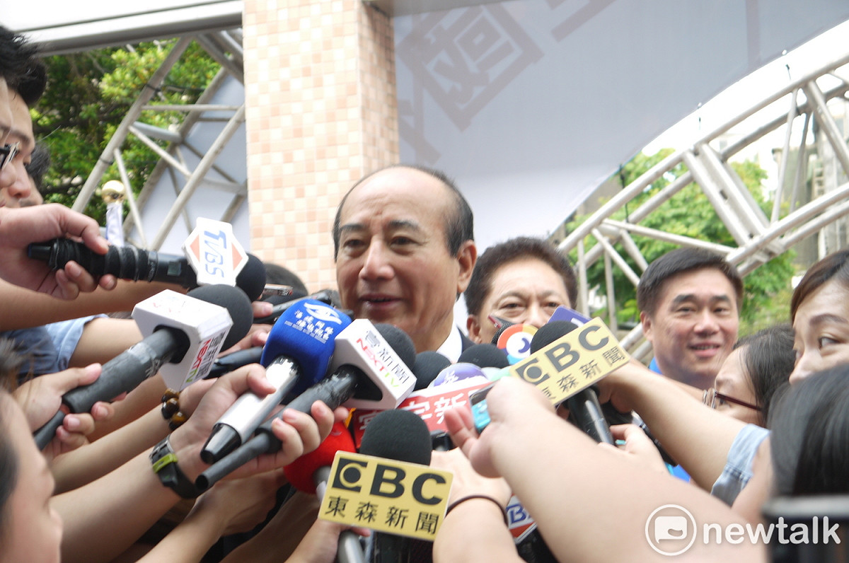 有中常委提案「不分區立委，僅能擔任一屆，不得連任」，對此，前立法院長、現任不分區立委王金平表示，要考量到當一屆的優劣。 圖 : 陳佩君/攝