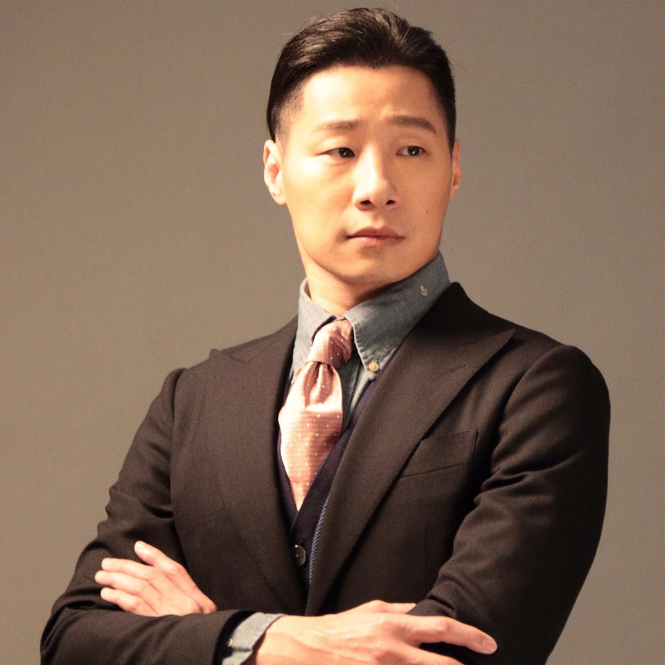 林昶佐在臉書上發文表示，首都市長要引領台灣脫離委屈低頭，要重新佈局全球，並表示「兩岸一家親」在新階段的論辯定錨應該可以放在「台灣面對中國壓迫、首都應該扮演的角色」。  圖：截自林昶佐臉書