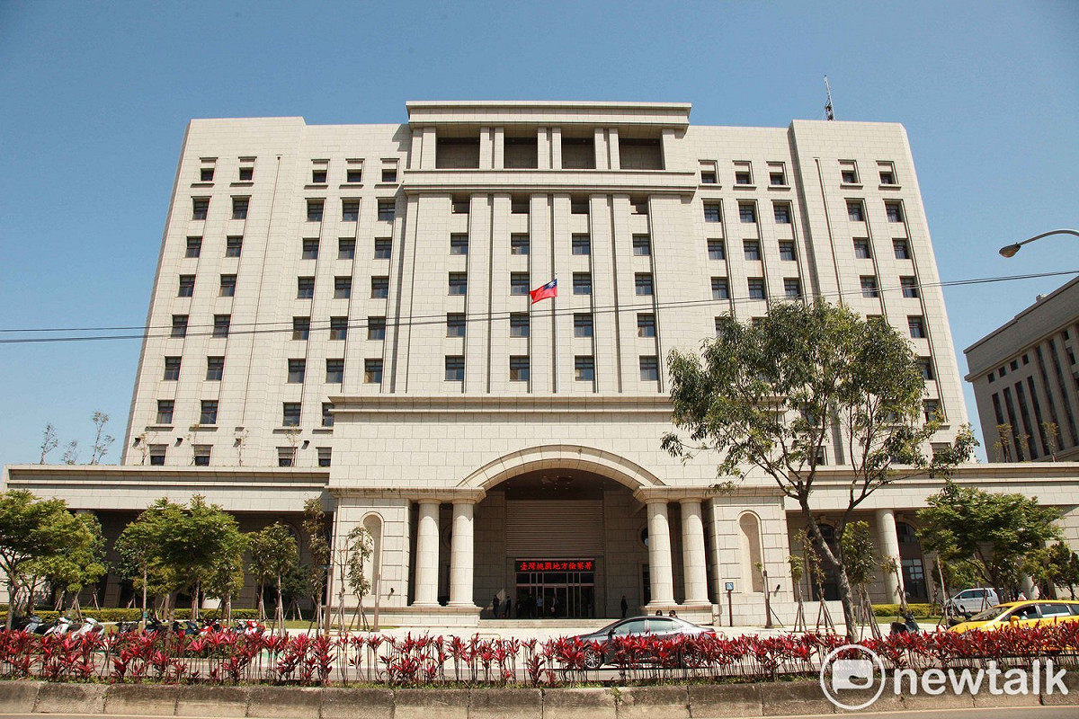 桃園市復興區農會理事長葉國崇、信用部主任廖學麟涉嫌偽造45億元農會支票詐貸案，桃檢今偵結將葉、廖一行9人提起公訴，圖為桃園地檢署外觀。 圖：林昀真/攝