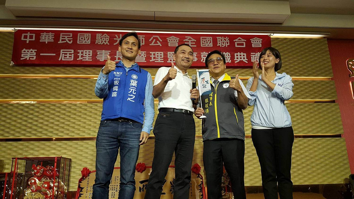 侯友宜表示「台灣面對的國際情勢相當艱辛，國人應該團結在一塊，兩岸間應該要互相尊重、互相包容，大家一起共同面對。」 圖 : 侯友宜競選辦公室/提供