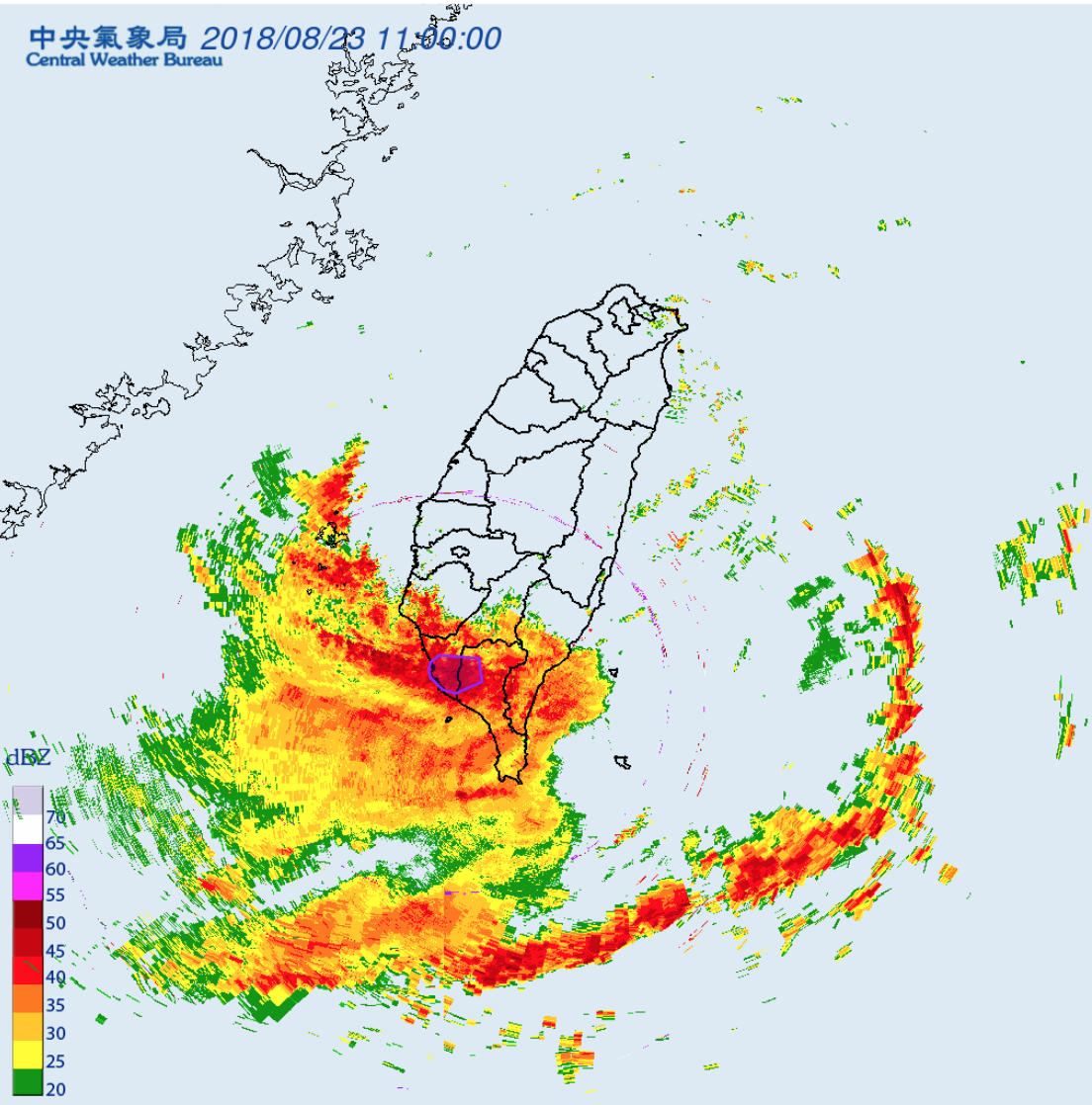 今天上午熱帶性低氣壓已從屏東登陸，雲雨籠罩台灣南部，導致中南部豪大雨不斷，各地都有災情傳出。 圖：翻攝自中央氣象局