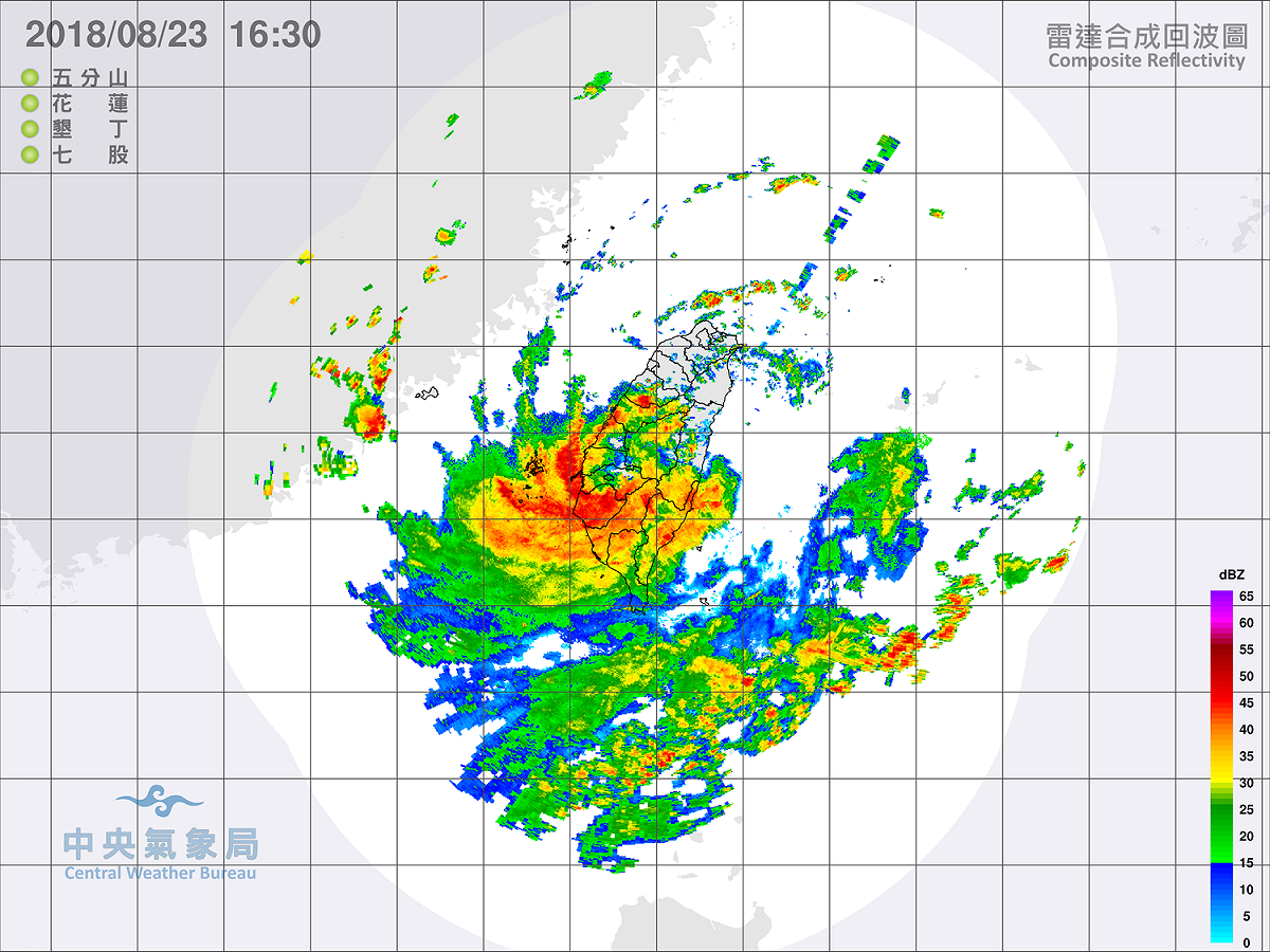 據中央氣象局雷達資料顯示，熱帶性低氣壓中心位於高雄西方海面上，在南台灣造成許多地區豪大雨。 圖：中央氣象局/提供