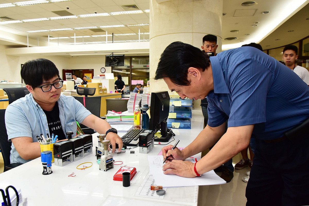 陳學聖說他提告是為了捍衛自己從政30年的名譽。 圖：陳學聖競選辦公室／提供