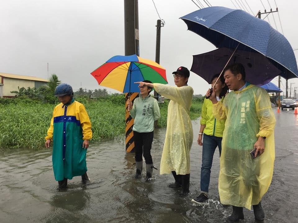 前進淹水區第一線 陳其邁：中央地方協力災後重建