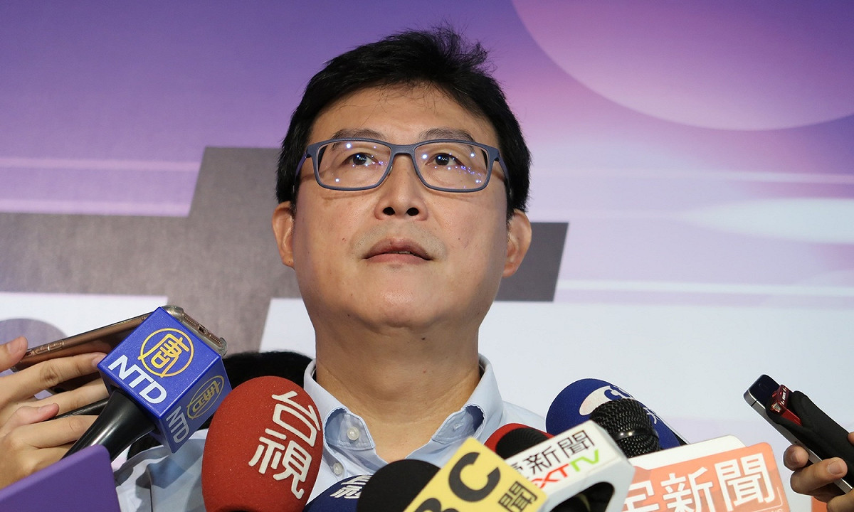 民進黨台北市長候選人姚文智28日前往三創園區。 圖：林朝億/攝