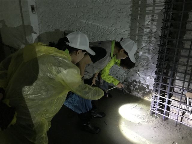 高雄市再爆２例登革熱本土確診個案，衛生單位已針對同住家人及週邊社區民眾、工作地接觸者進行擴大採檢及疫調。 圖：高雄市衛生局／提供