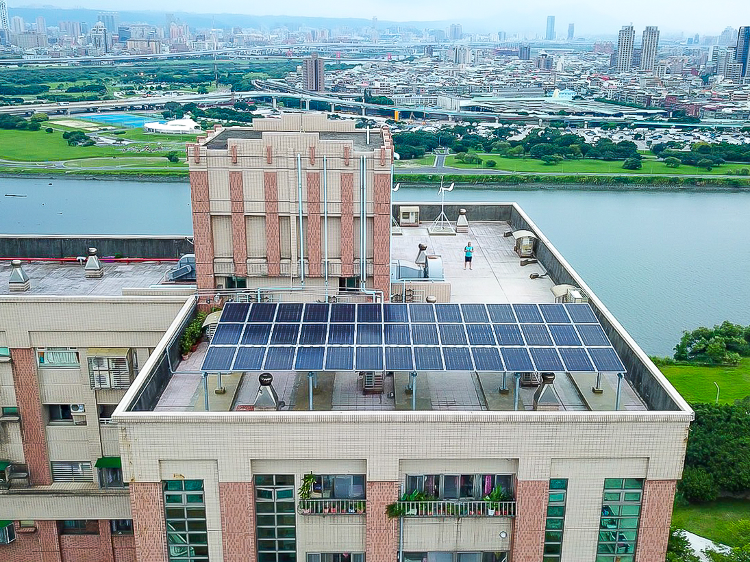 兩座智慧能源示範社區能有效降低尖峰用電，並增加自主的綠色電力來源。 圖：新北市政府經濟發展局/提供