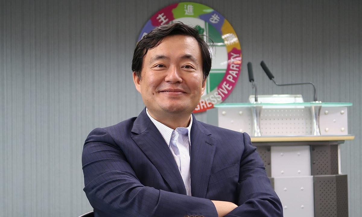 民進黨秘書長洪耀福30日直指國民黨高雄市長候選人韓國瑜是在造黨主席選舉的聲勢。 圖：林朝億/攝