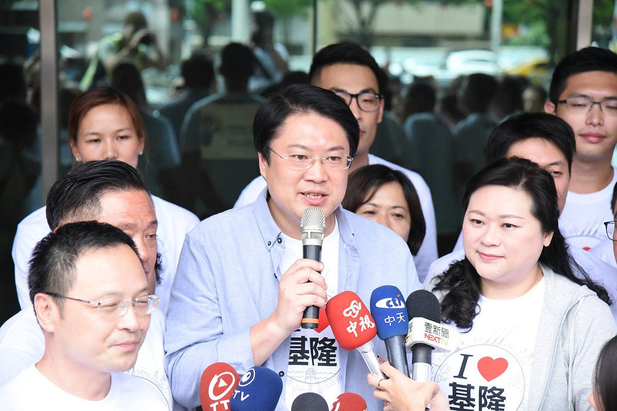 林右昌說，他當選的那年，是基隆有史以來最艱困的一年，但希望經過3年多來的執政，市民有感受到他翻轉基隆的決心，並繼續給他機會；他也喊話，希望選舉能是一場高水準的「君子之爭」。 圖：翻攝民主進步黨基隆市黨部臉書