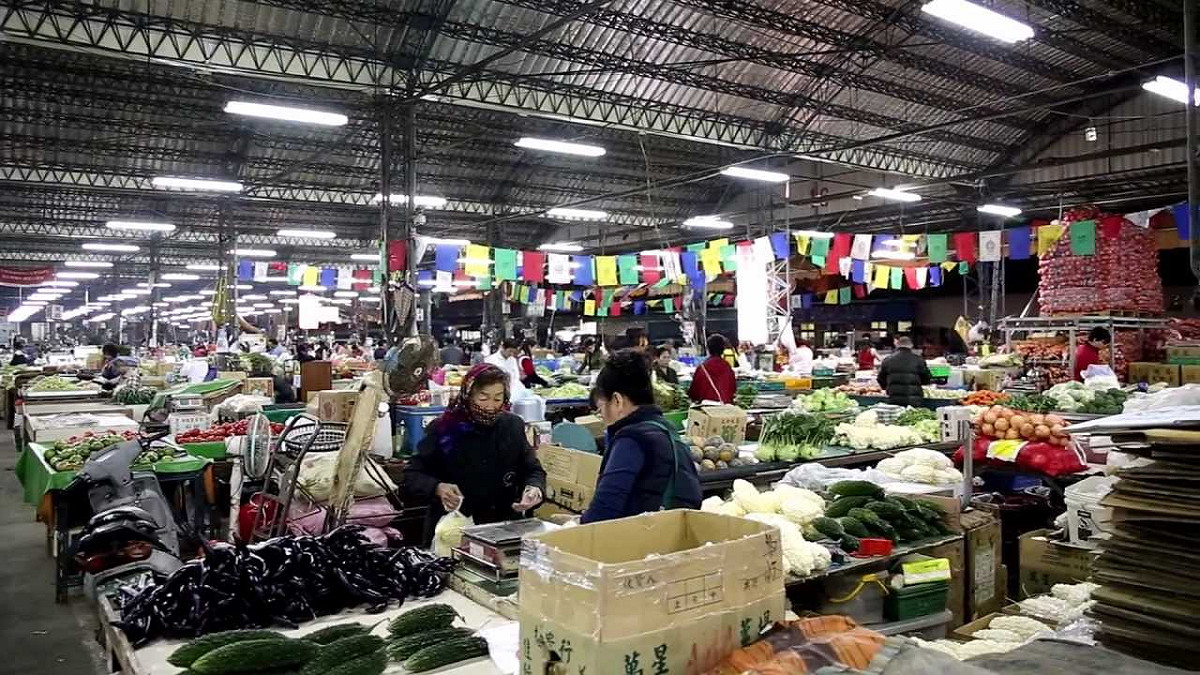 目前台中果菜批發市場的交易行情約每公斤29元左右，每日約78,500公斤的成交量。 圖：資料照片