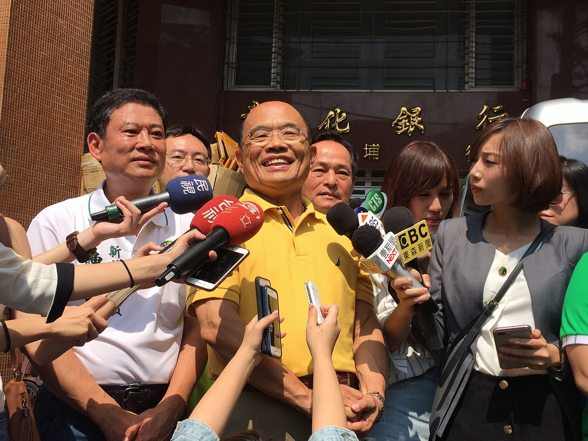 蘇貞昌今天前往三重中央北路市場掃街。 圖：蘇辦/提供