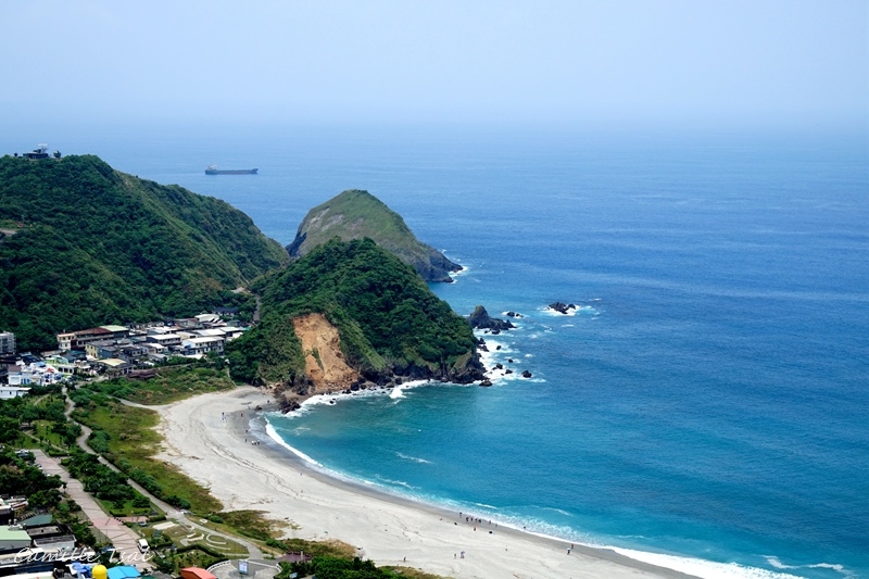 宜蘭南澳海灘及內埤海灘昨天接連傳出3起溺水意外。宜蘭縣政府今天表示，將與林務局等單位共同研商訂定沙灘車管理注意事項，保障遊客安全。 圖 : 翻攝自travel.yam.com