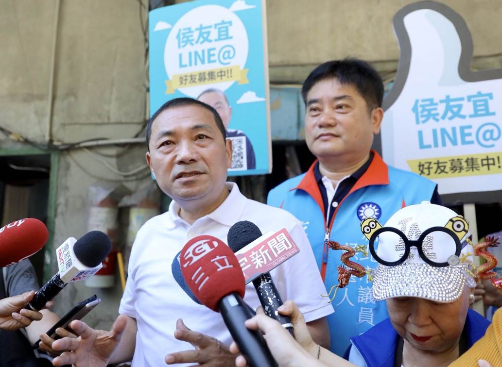 侯友宜指蘇貞昌的體育政策本來就是著他的腳步在走，並給蘇的體育政見評分「跟我比他87分，不能再高了」。 圖：侯友宜競選辦公室／提供