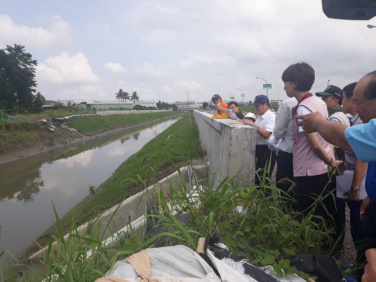 六塊寮排水整治一次到位 陳亭妃邀水利署長聽取地方意見