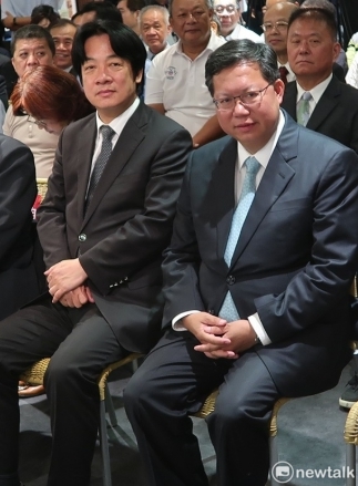 鄭文燦 (右) 的施政滿意度比前台南市長、現任行政院長賴清德還要高。 圖：林朝億/攝